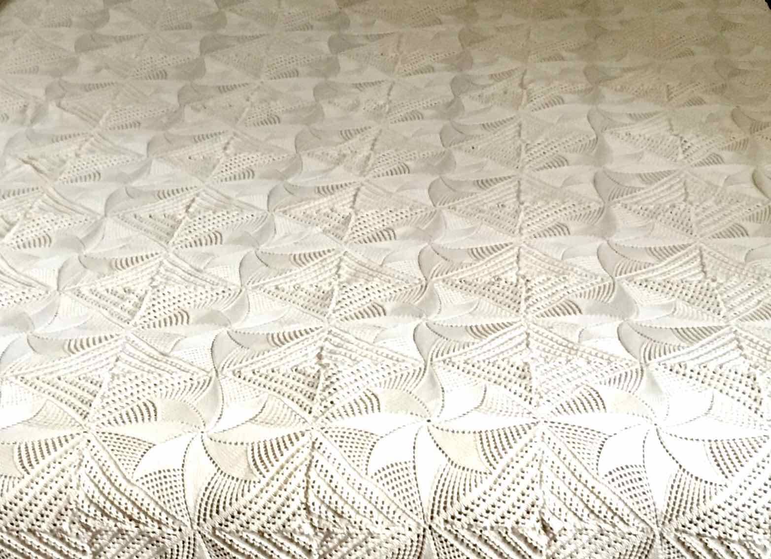 Vintage crochet bedspread for 2 people