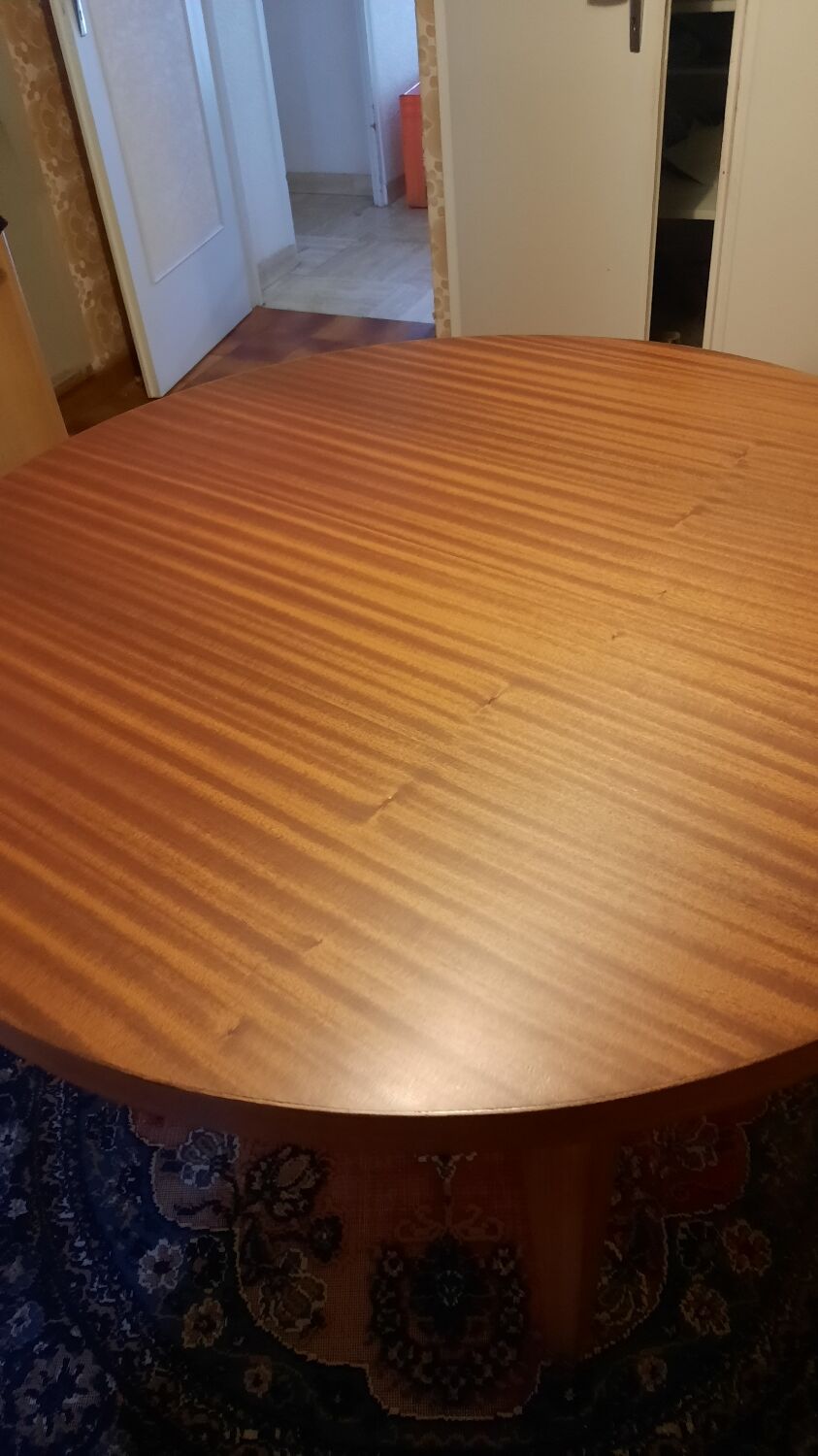 Scandinavian table