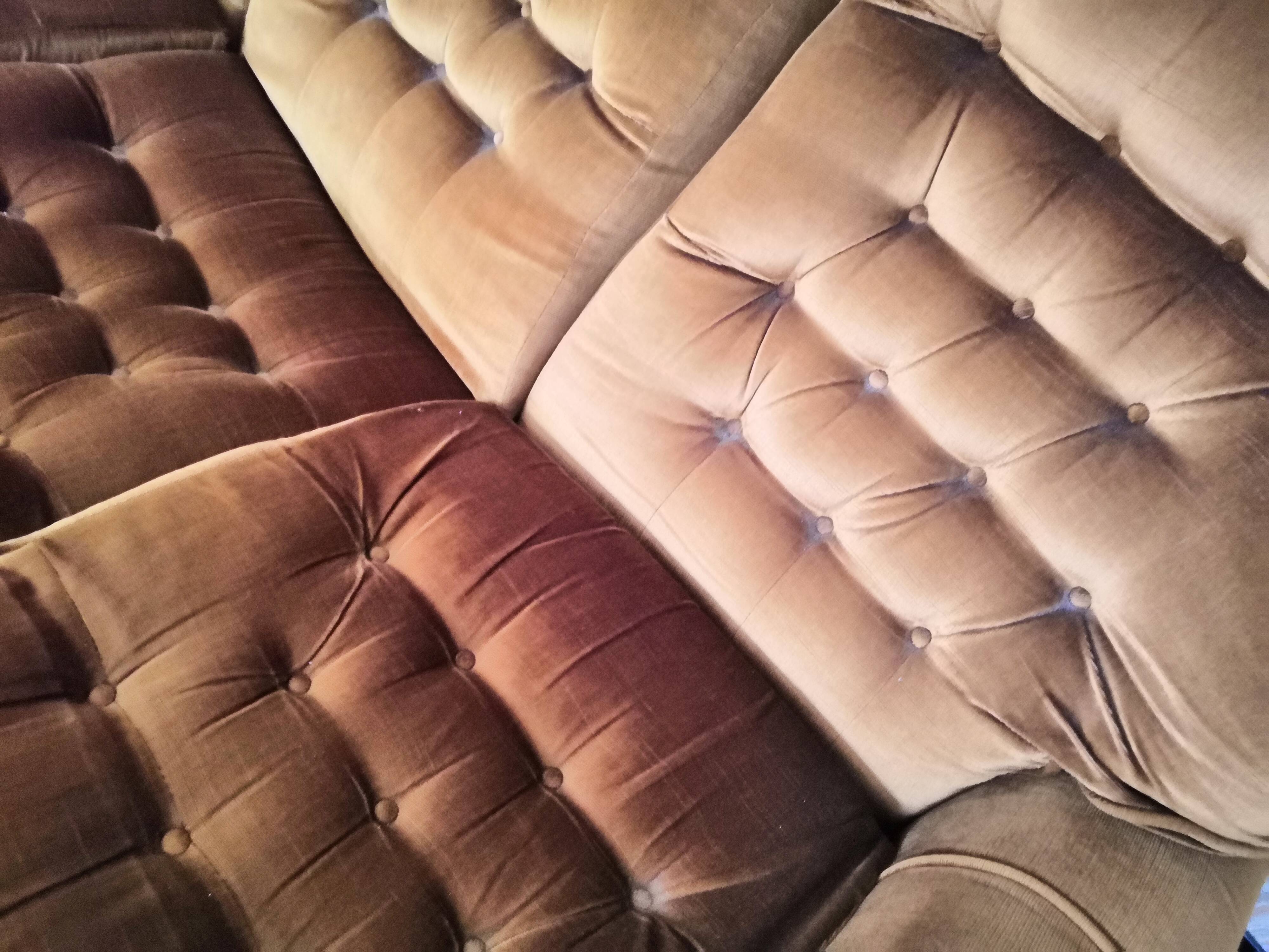 Vintage 3-seater convertible velvet toad sofa