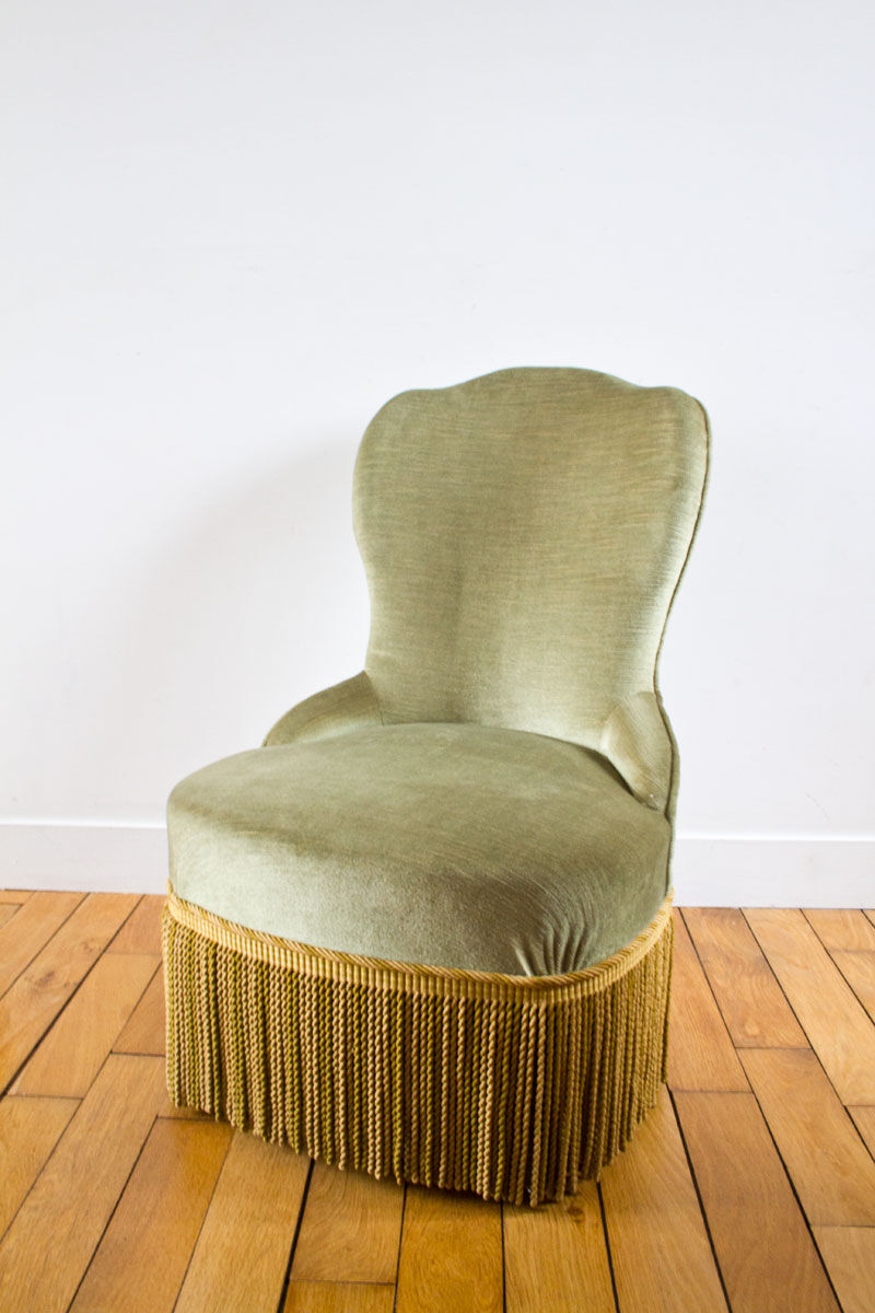 Green toad armchair