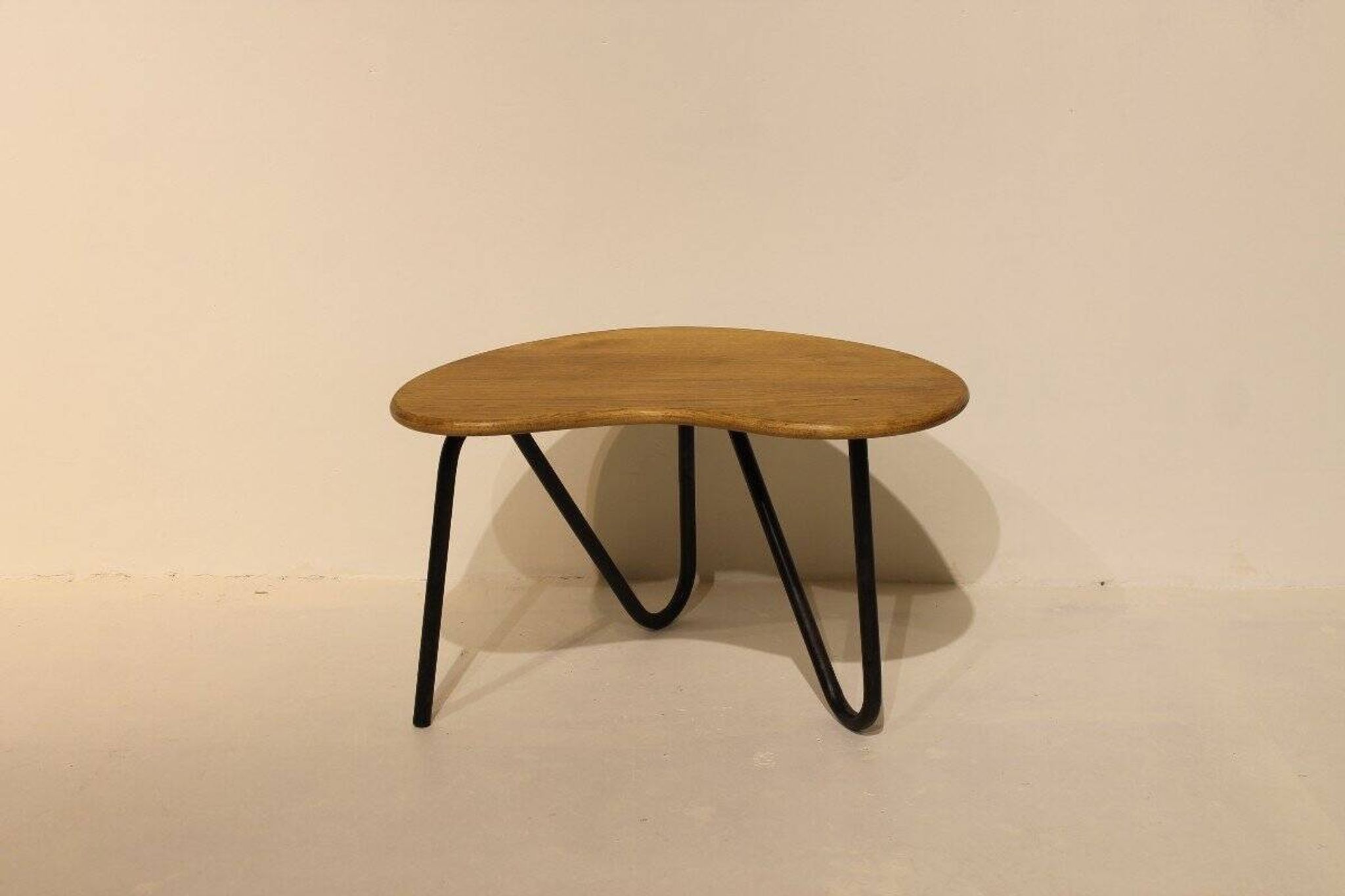 Table basse "Prefacto" Pierre Guariche, éditée par Airborne