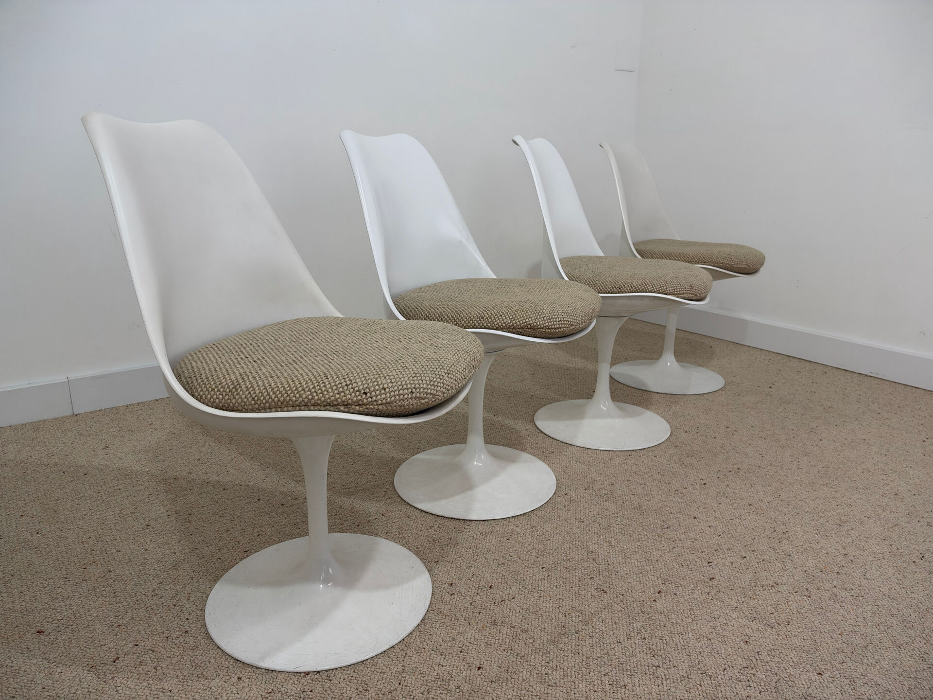 Set of 4 Tulip chairs by Knoll – Eero Saarinen – 1960s/70s