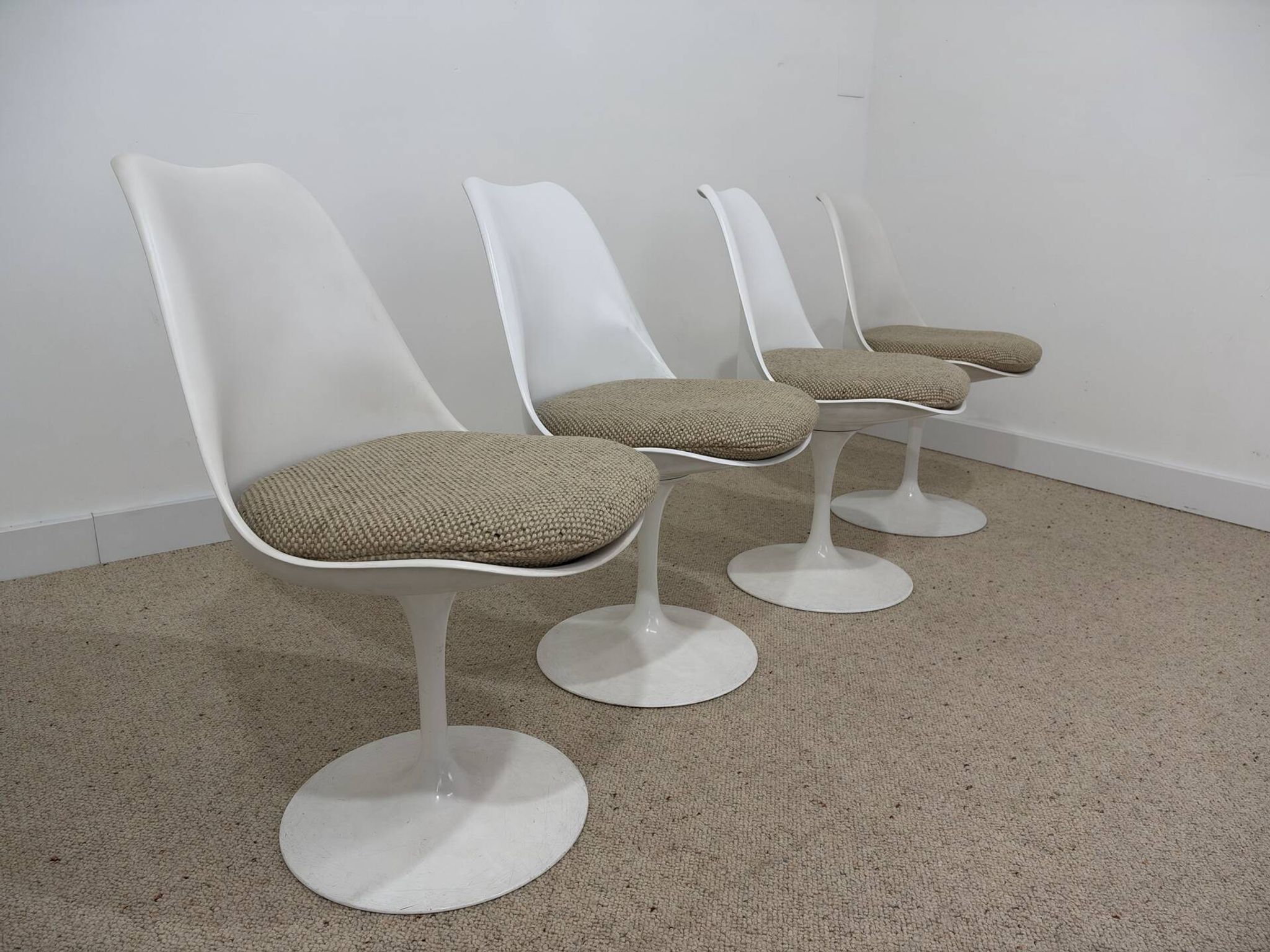 Set of 4 Tulip chairs by Knoll – Eero Saarinen – 1960s/70s