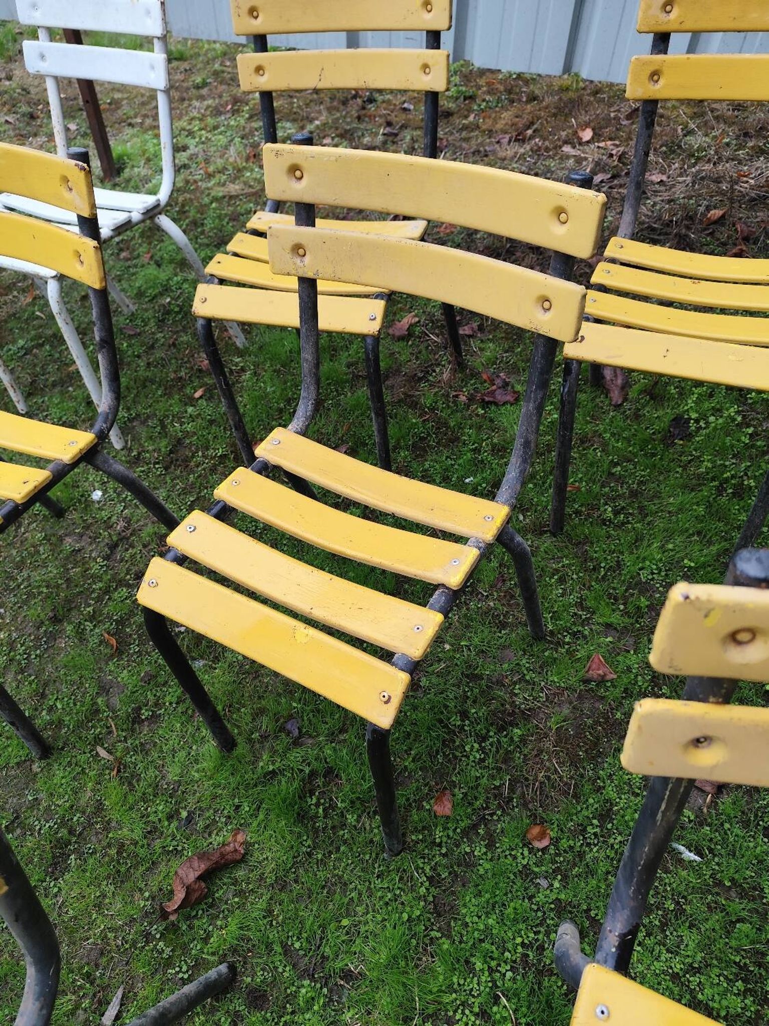 Set of 13 garden chairs made of iron slats and tubes