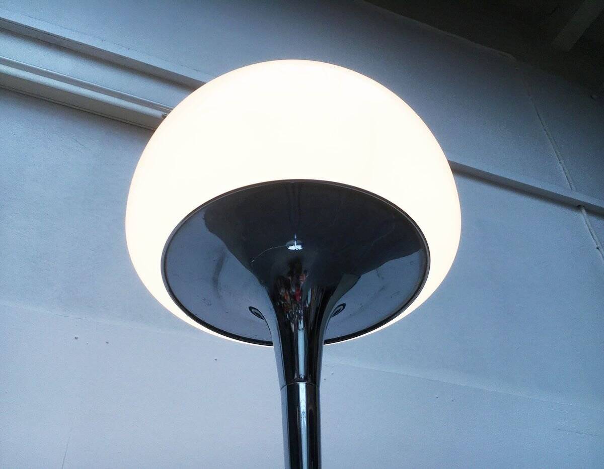 Mid-century Italian floor lamp by Goffredo Reggiani for Reggiani.