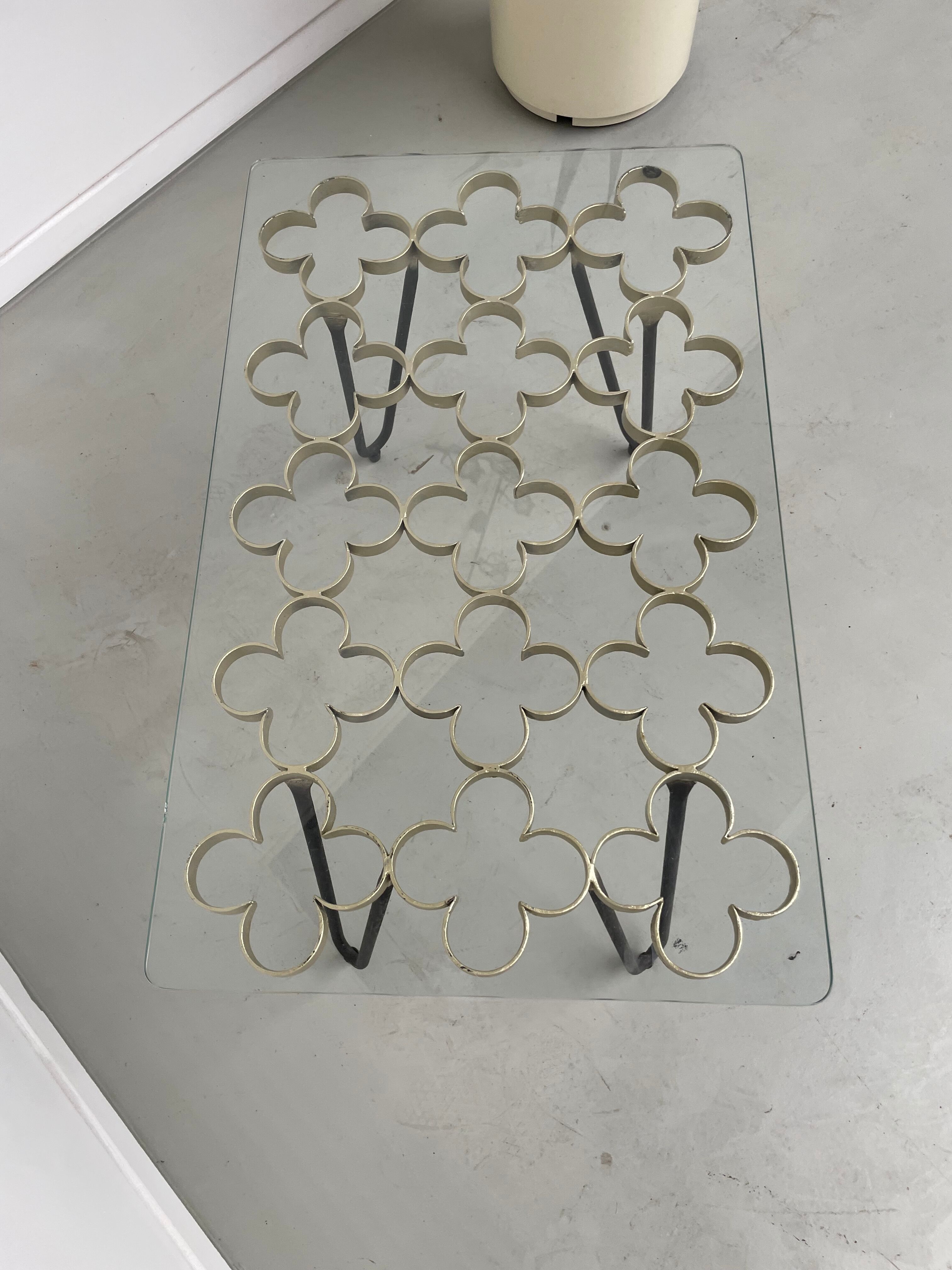 Coffee table 50s golden clover