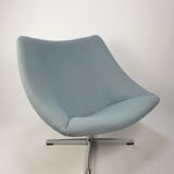 Oyster chair with cross base by Pierre Paulin for Artifort, 1965