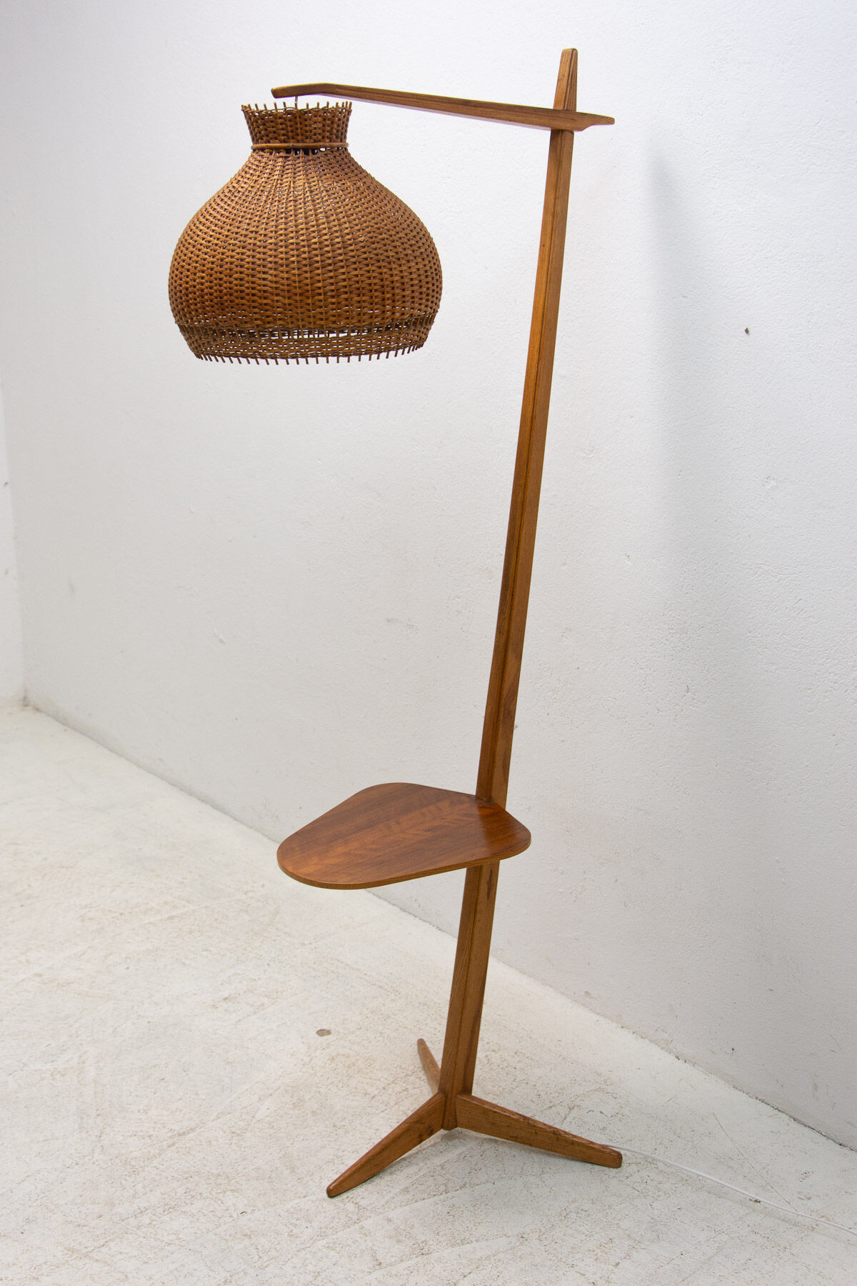 Mid century single floor lamp from Krasna Jizba, 1950´s, Czechoslovakia
