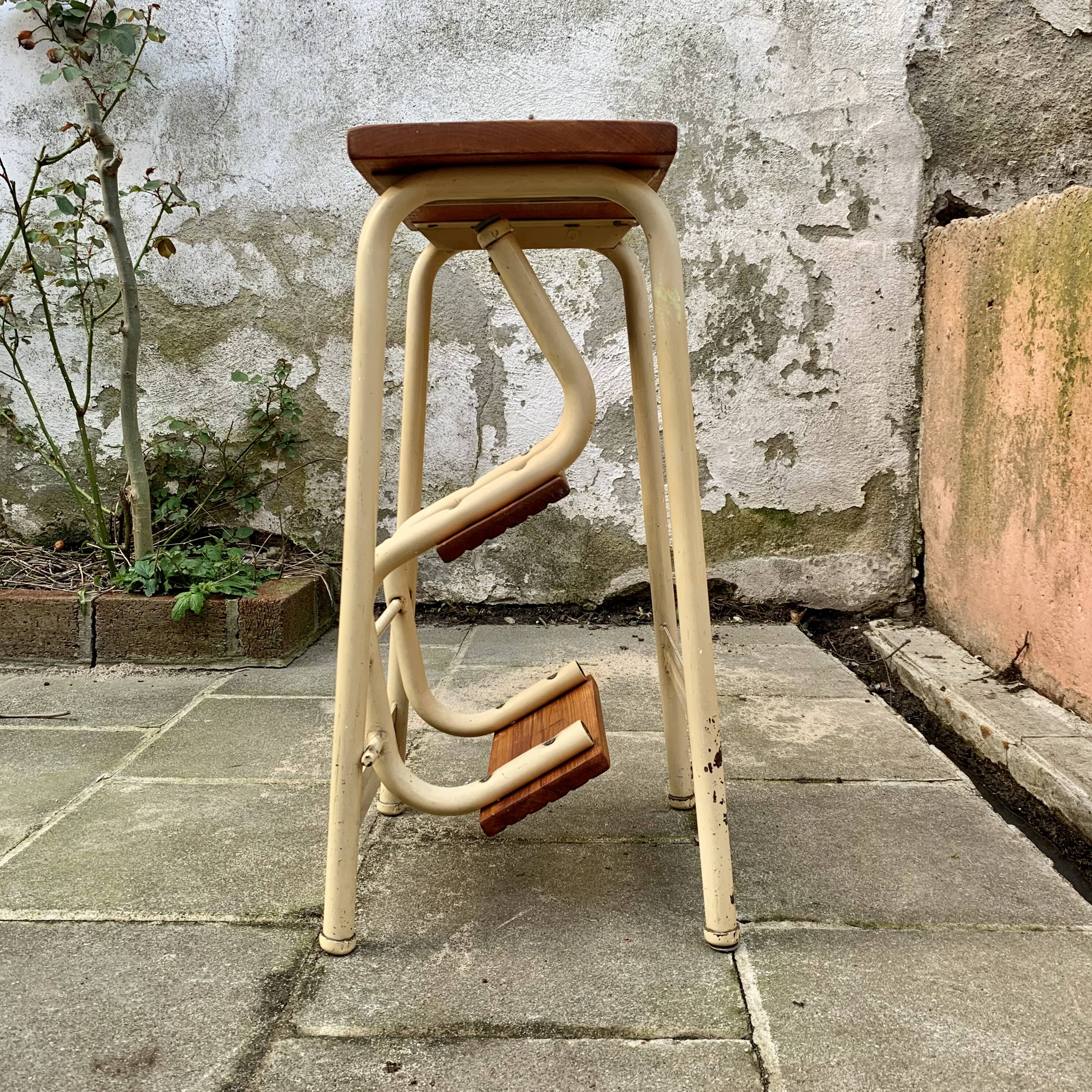 Vintage step stool in wood and steel