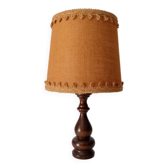 Vintage table lamp in turned wood from the 60s