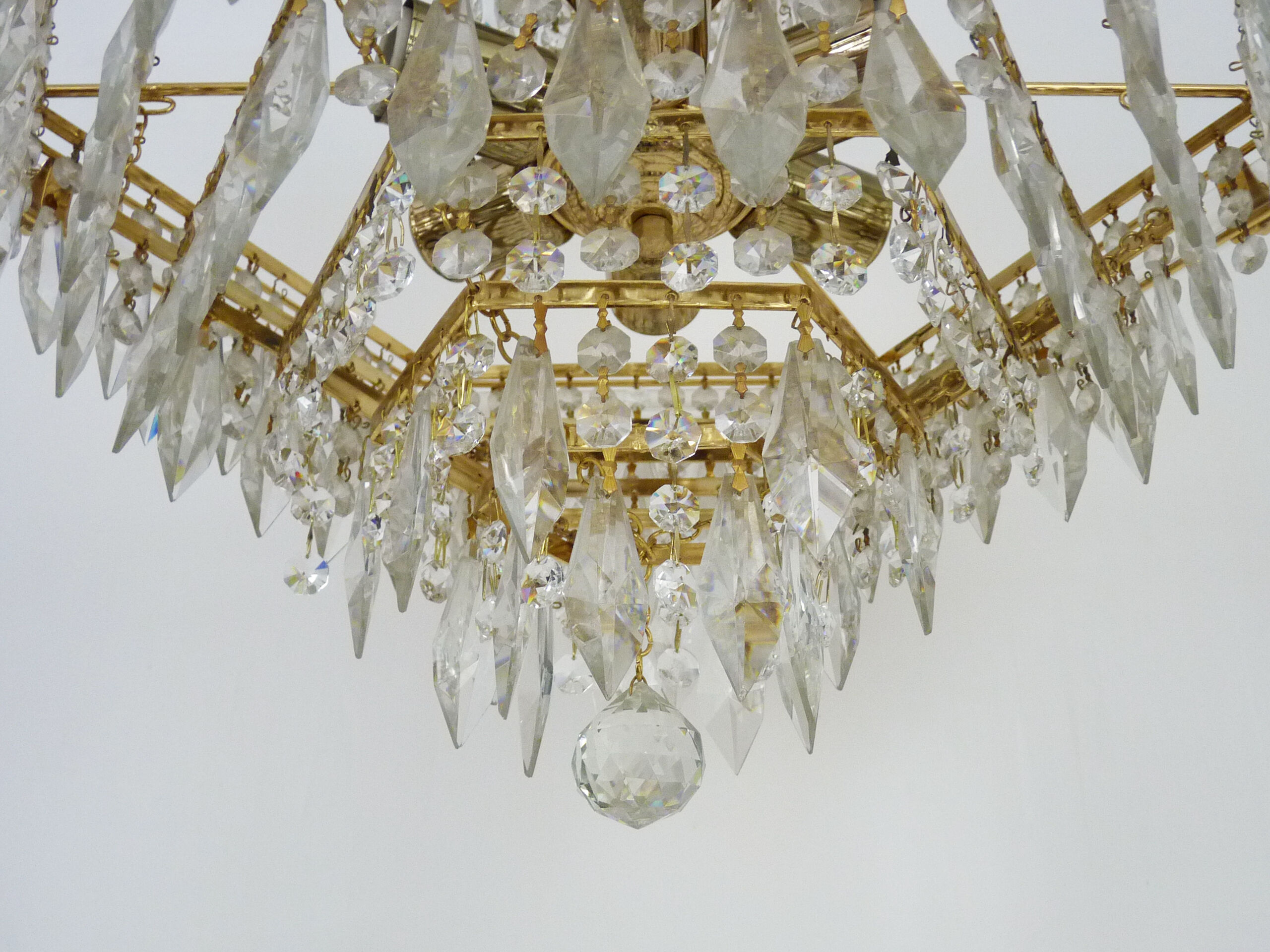 Vintage crystal and brass chandelier by Bakalowits & Söhne 8 lights, 1980s