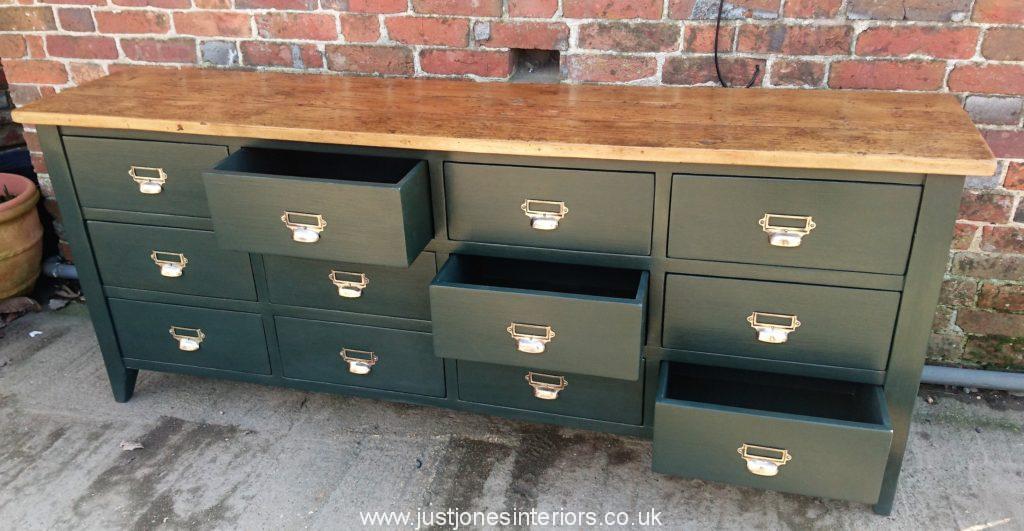 Buffet green wood
