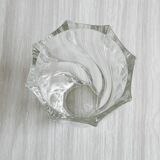 vase en verre épais torsadé.