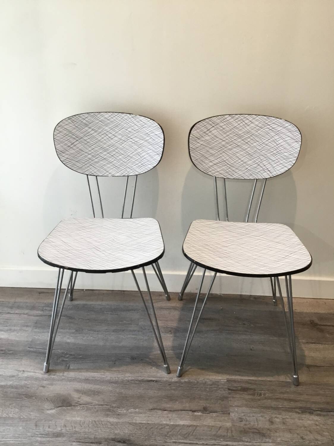 Set of 2 Formica chairs