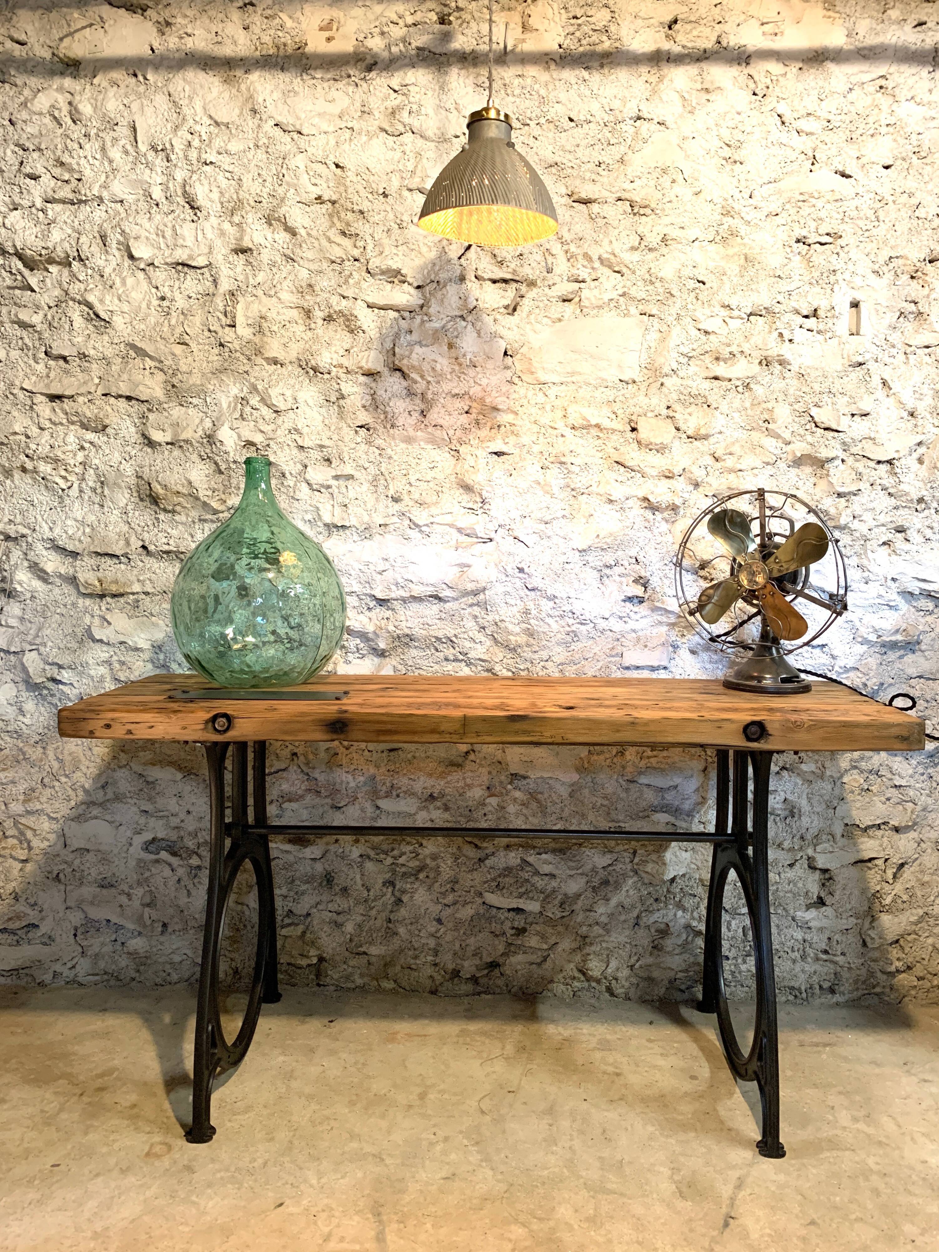 Established cast-iron stand shop console