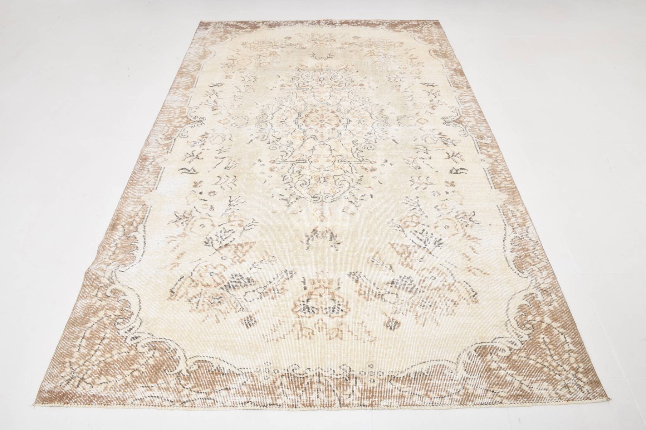 6x9 Persian Vintage Carpet, Authentic Anatolian Turkish Rug, 174x271 Cm