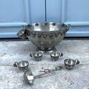 French pewter punch bowl set with 10 cups and ladle – grapevine Etain