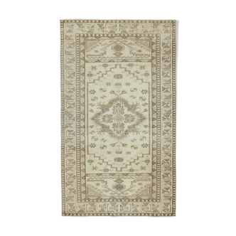 Tapis beige anatolien tissé à la main 160 cm x 273 cm