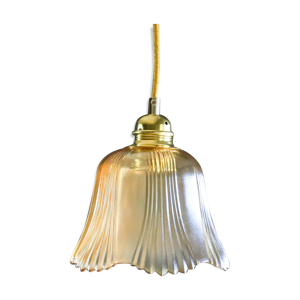 Suspension en verre opalescent