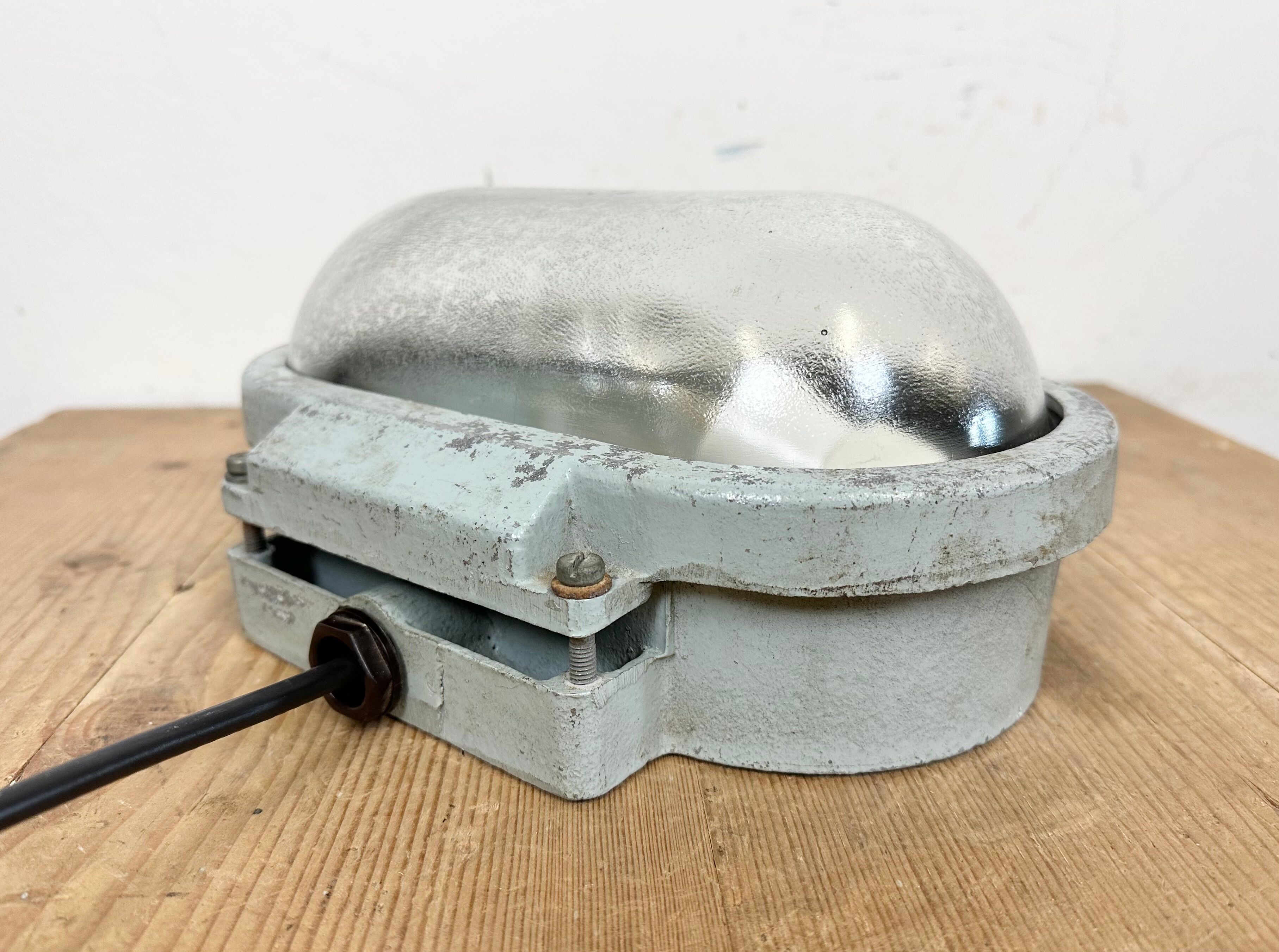 Industrial Cast Aluminium Wall Light with Frosted Glass from Elektrosvit, 1970s