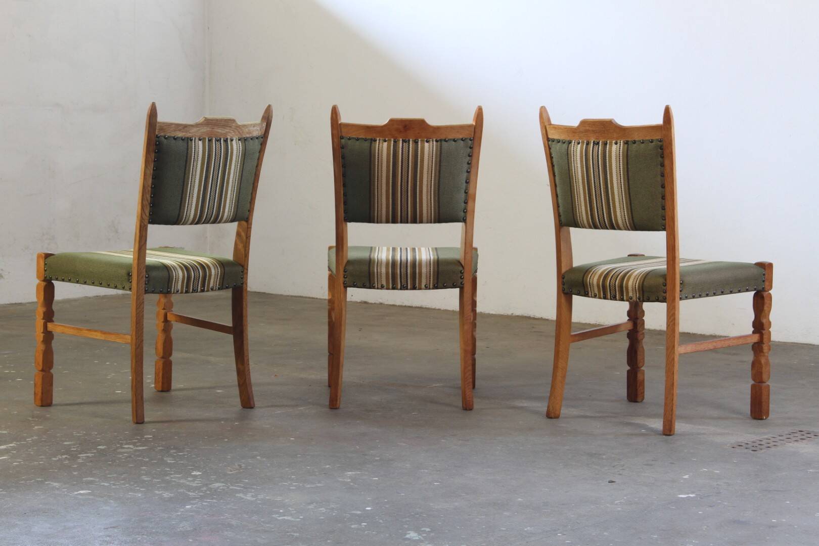 Vintage Danish Brutalist Oak Dining Chairs, Henning Kjærnulf style, 1960s