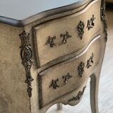 Curved chest of drawers style