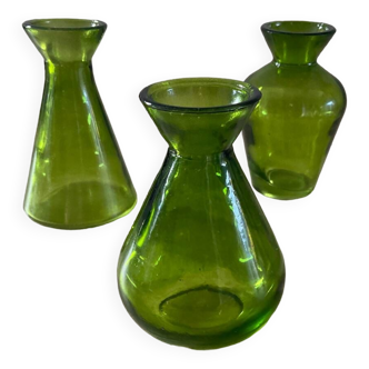 Trio de vases vintage en verre moulé