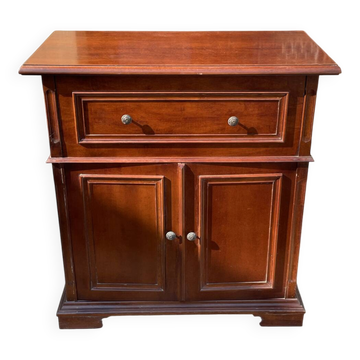 Vinyl cabinet