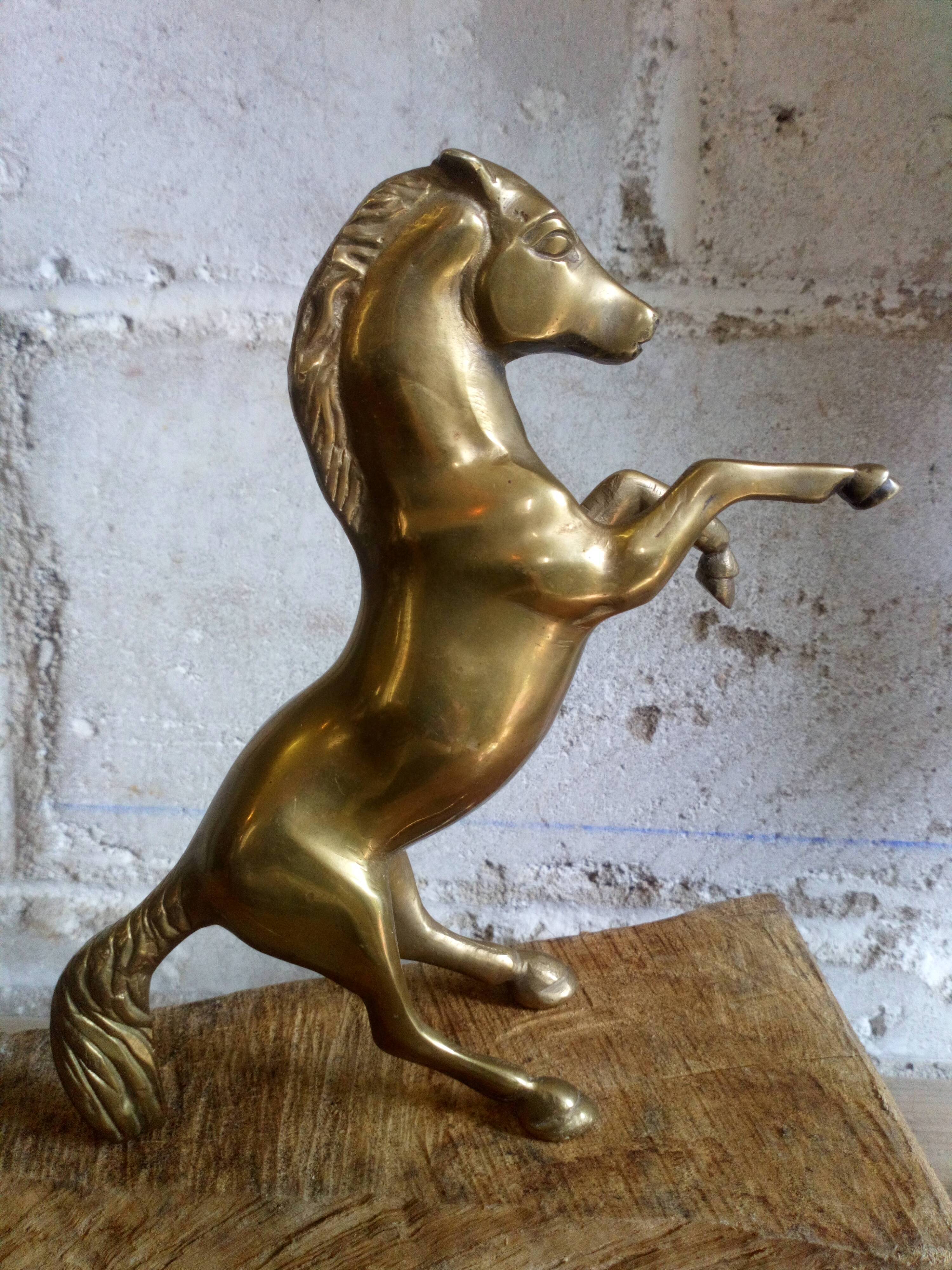 Cheval cabré en laiton massif
