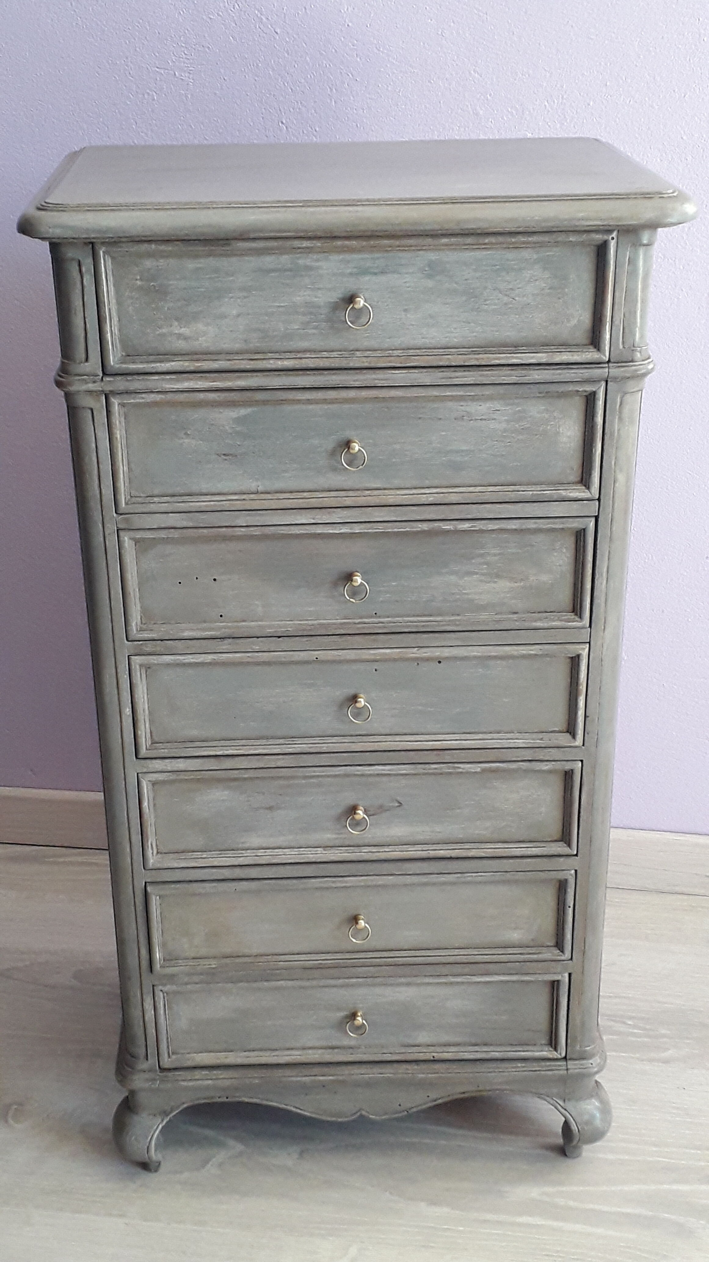 Lacquered semainier bedside