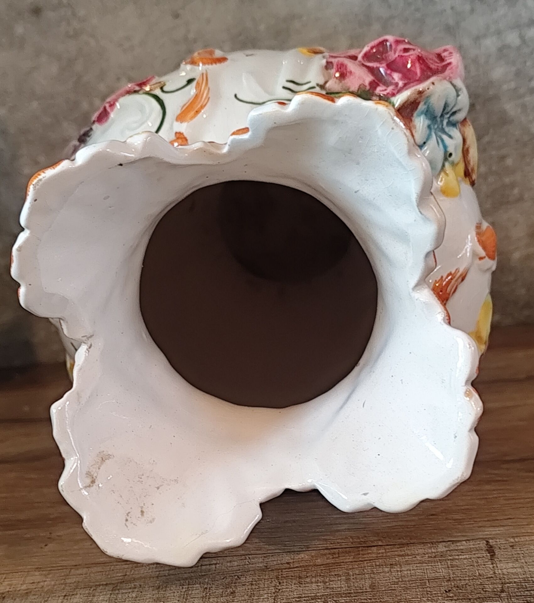 Ceramic vase in Bassano style