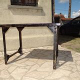 Riveted welder table