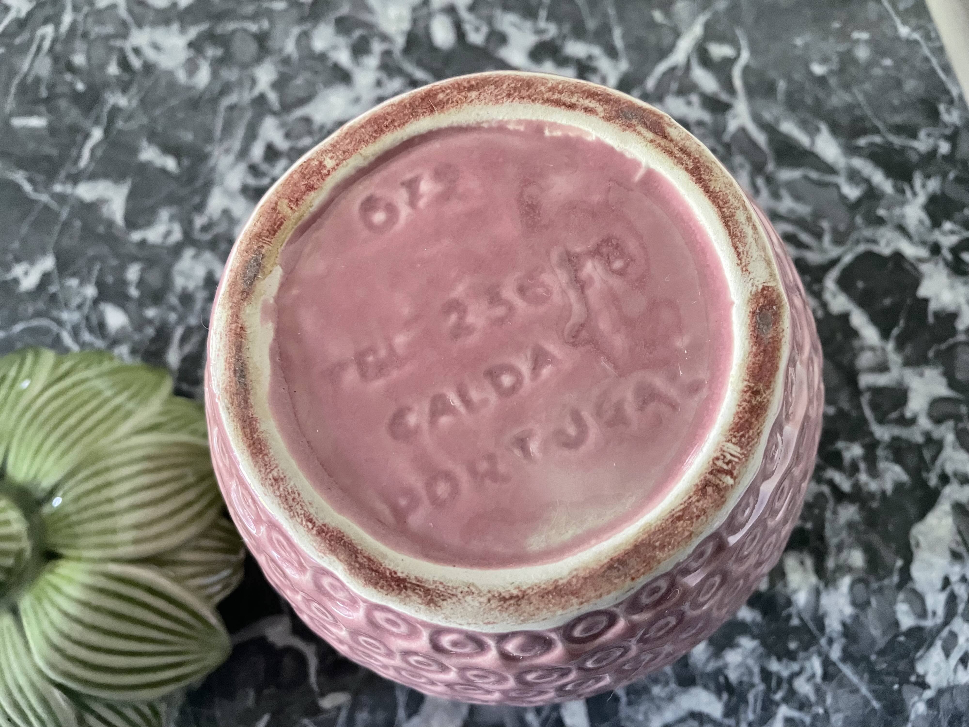 Pot céramique en forme de fraise