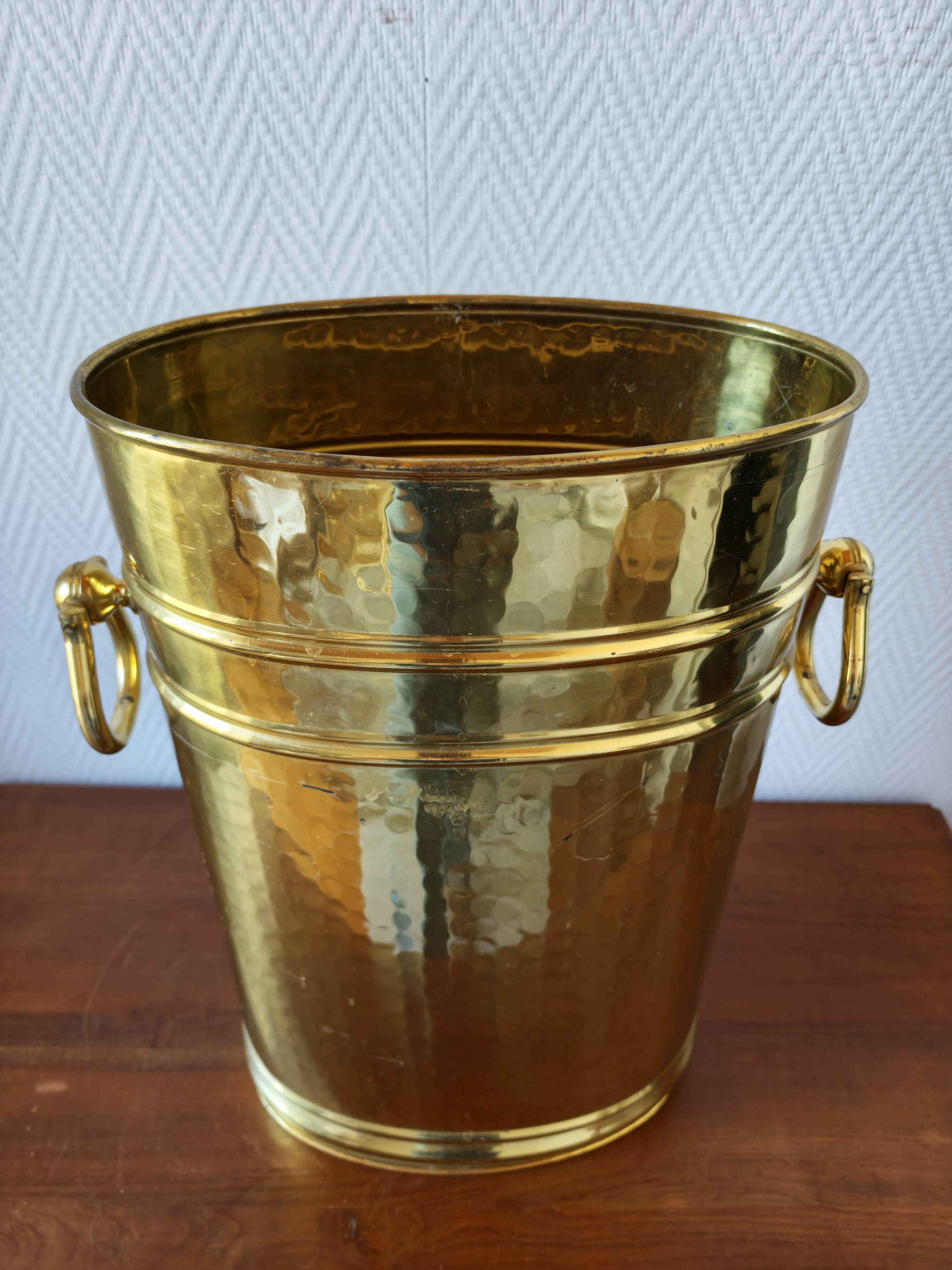 Vintage hammered brass umbrella stand – 1970s-80s