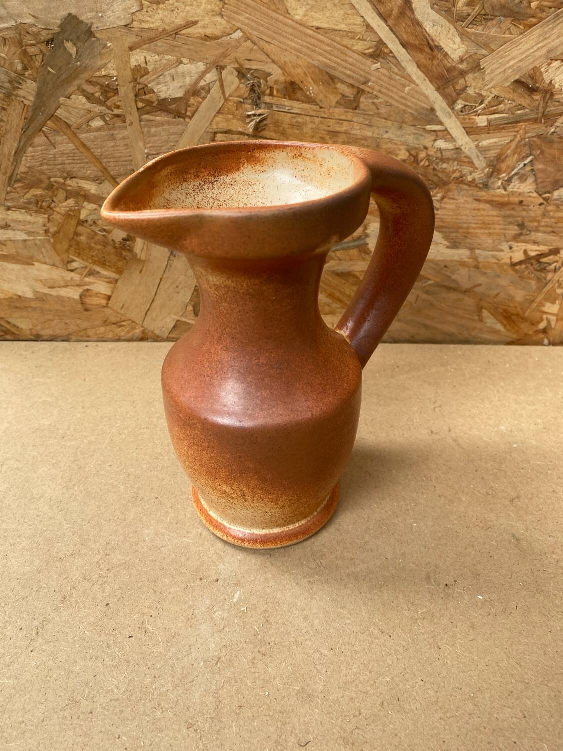 Ancien pichet les grottes dieulefit céramique beige vintage