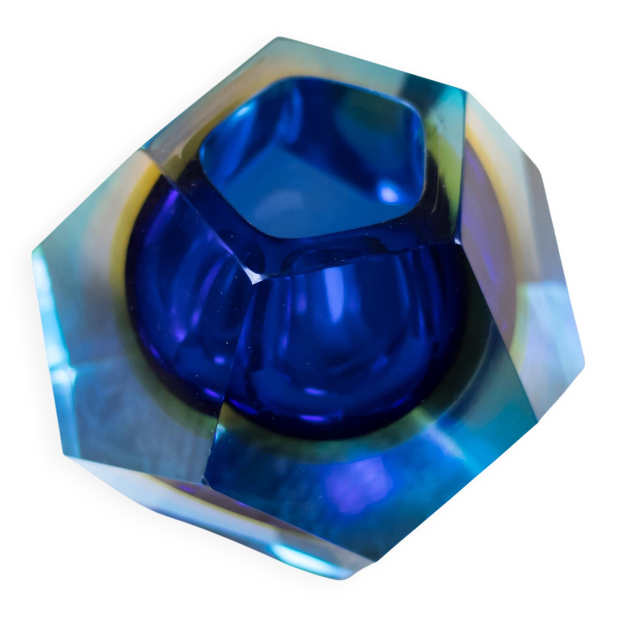 Murano glass vase Sommerso by Alessandro Mandruzzato, mid-century modern.