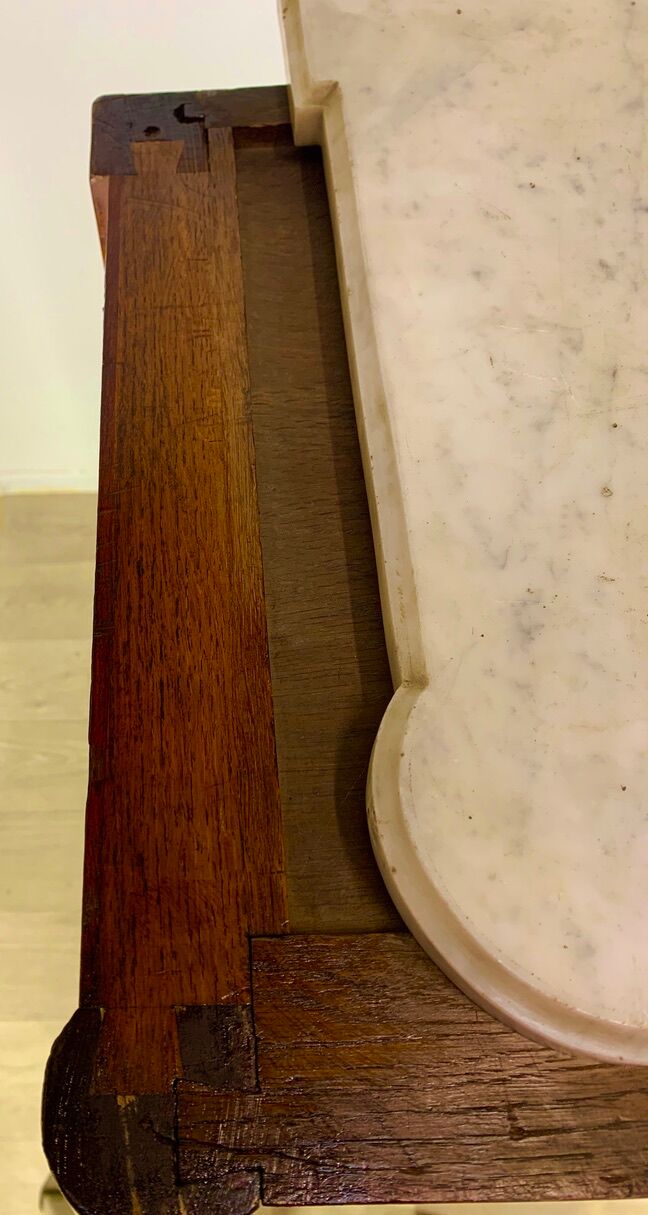 Secretary Louis XVI 1780 in Mahogany, white marble.