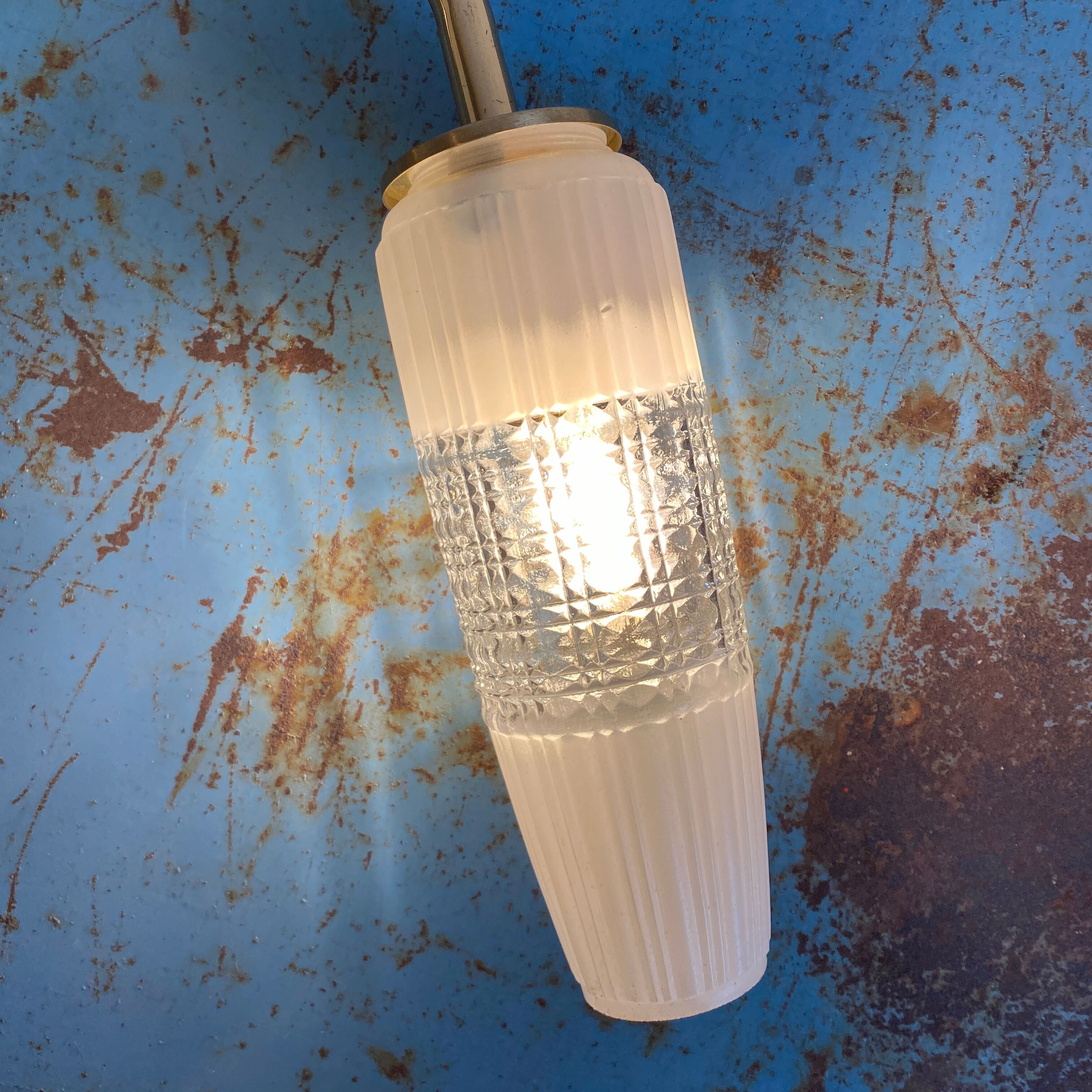 Vintage tulip applique in white and transparent glass