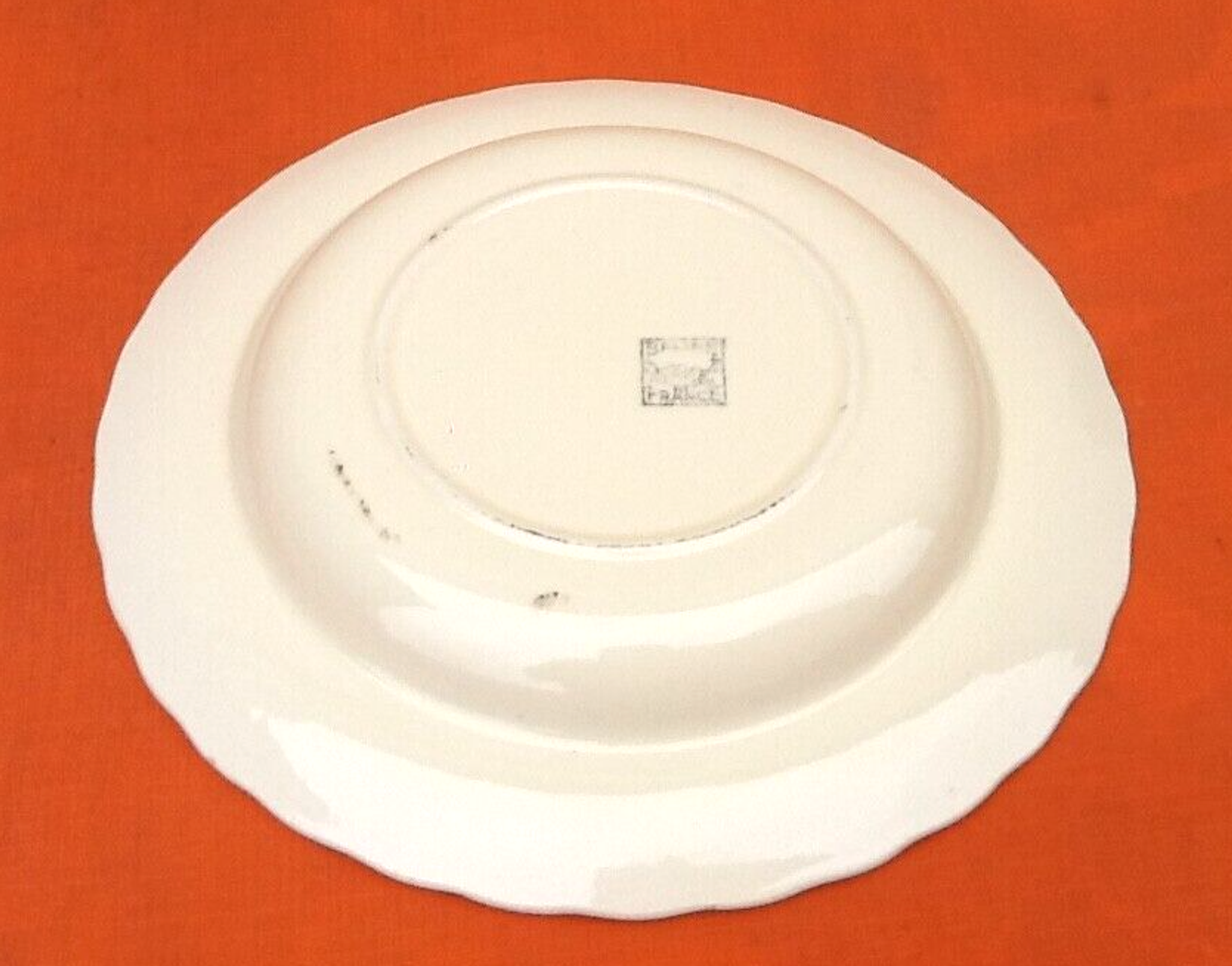 1950s Hollow plates Salins France Scalloped edge Color: Ivory