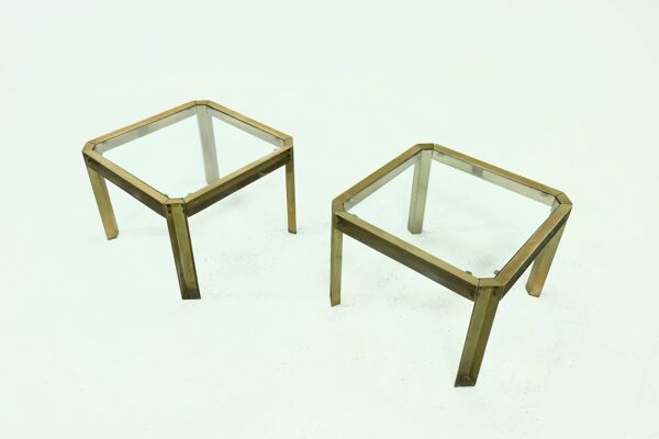 Ensemble de tables d'appoint ou tables basses en laiton et verre, modèle T09, par Peter Ghyczy, années 1970
