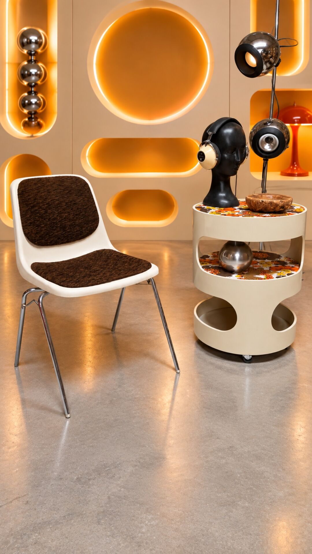 Desert Space-Age 1970 LUNA