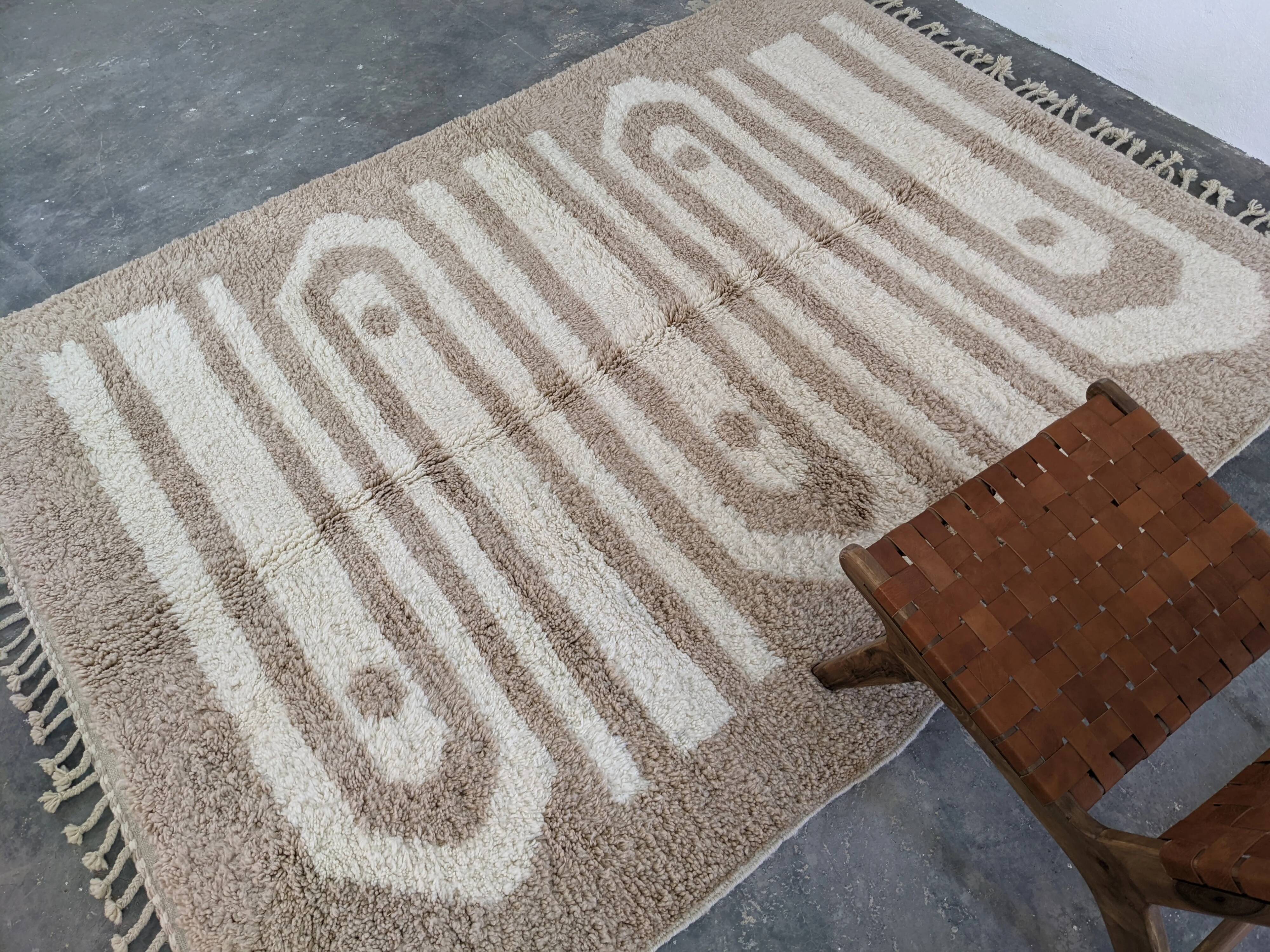 Large Beni Ouarain rug, 280 x 205 cm