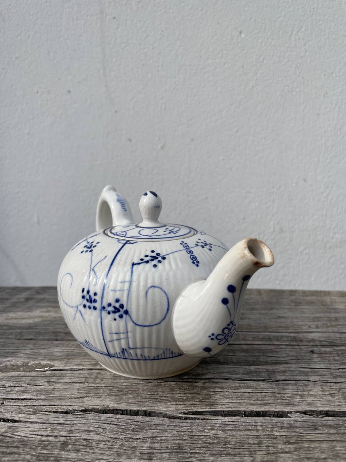 Antique Digoin Sarreguemines blue and white tea set