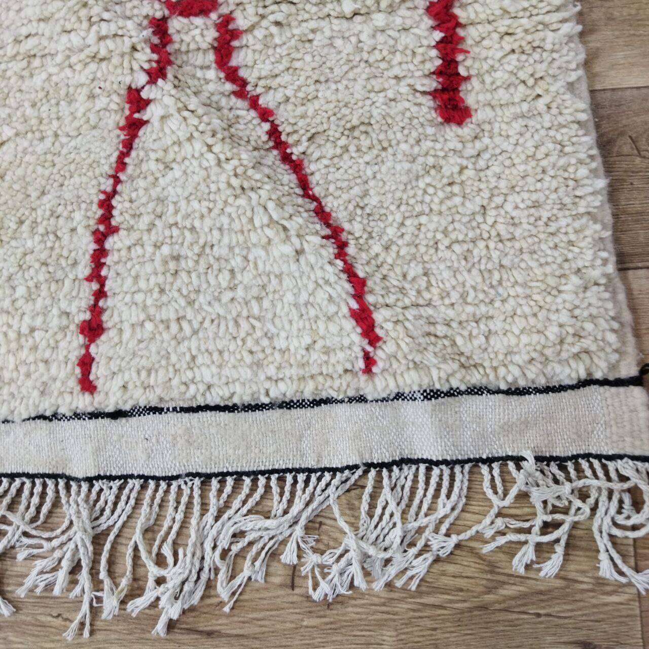 Handmade wool Berber rug 260 x 147 cm