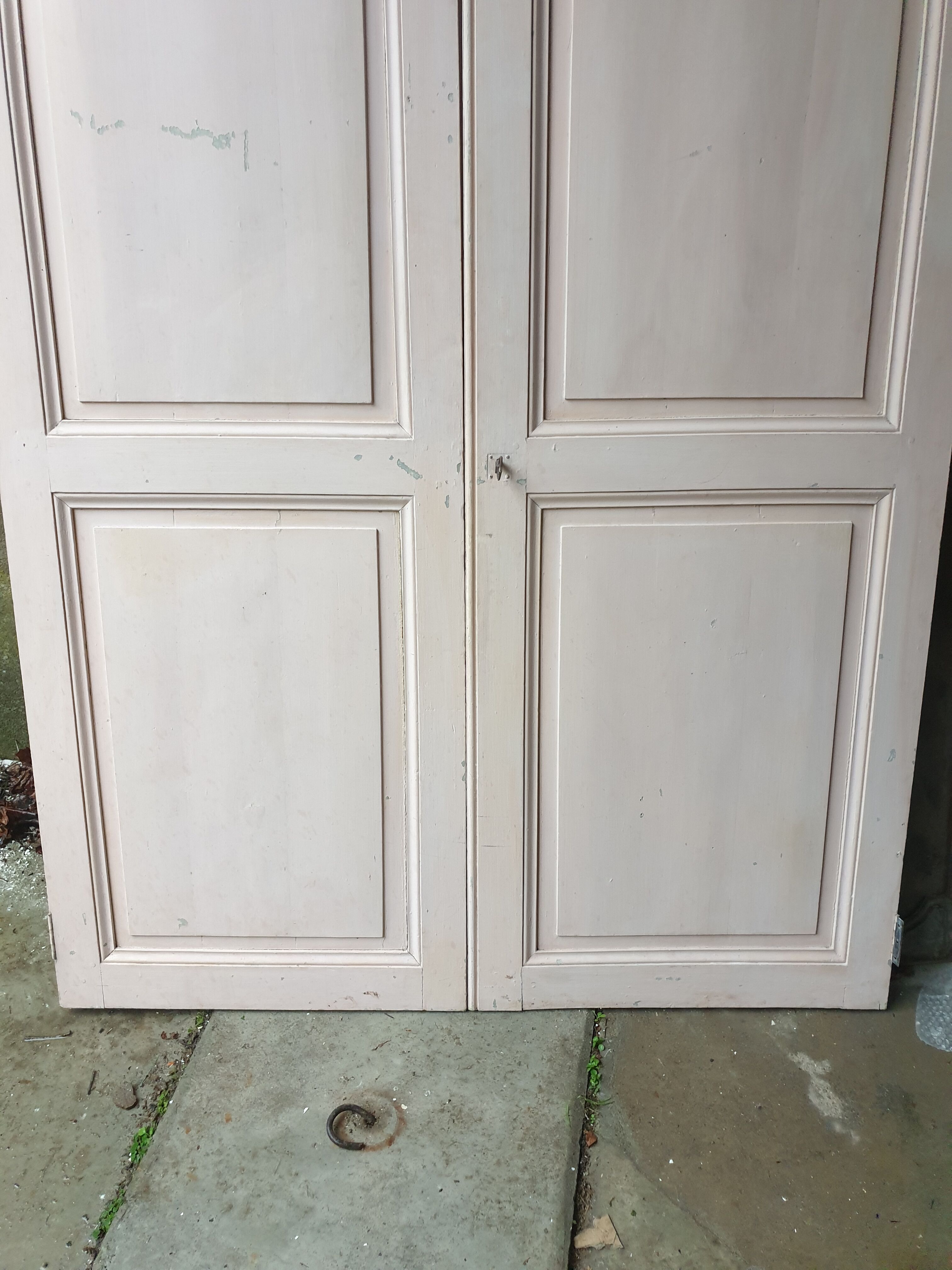 Double antique wooden doors