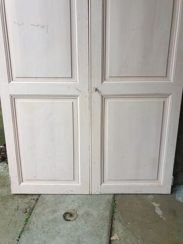 Double portes anciennes en bois