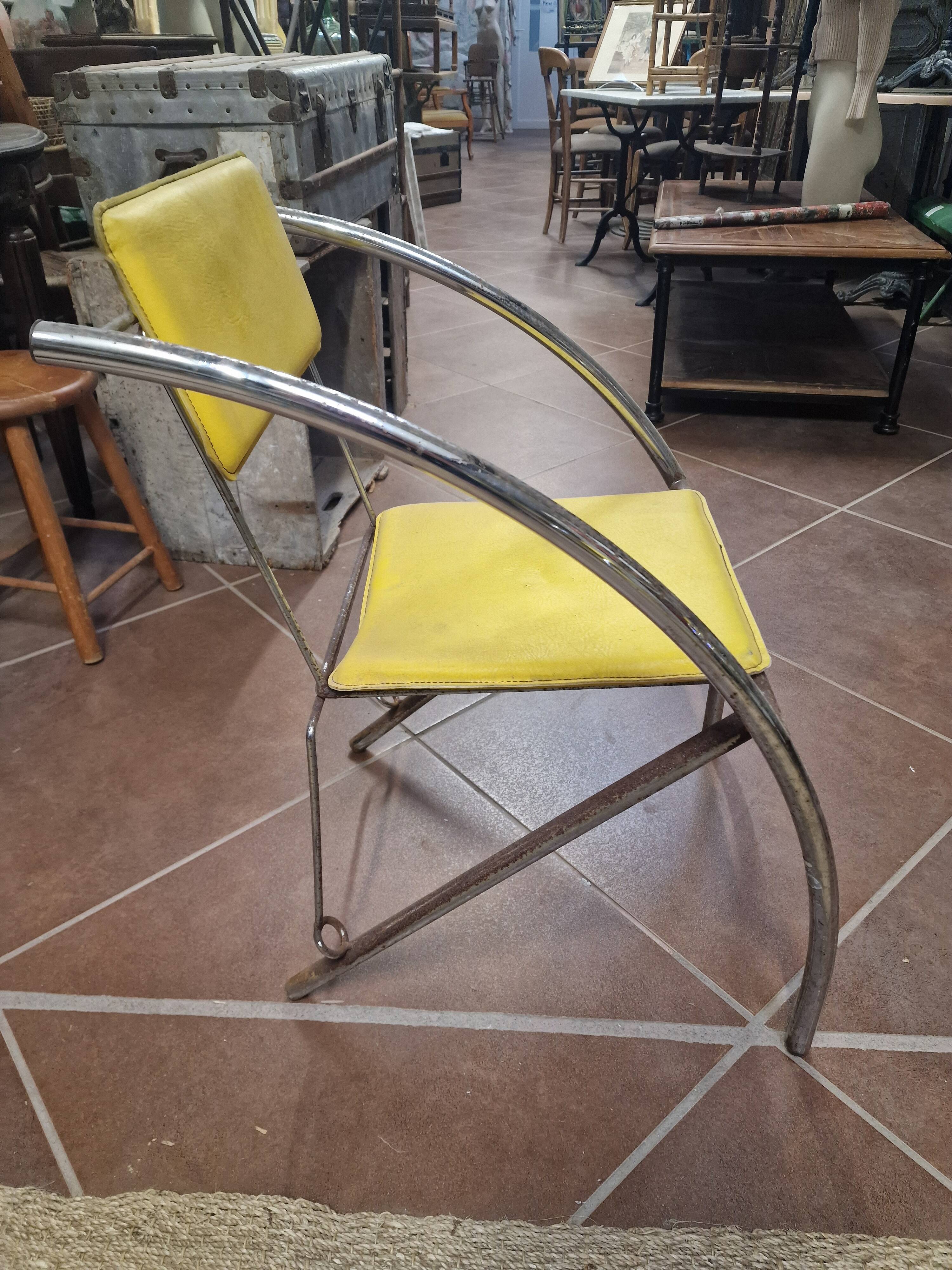 Set of 4 vintage tubular armchairs – modernist design from the 60s and 70s