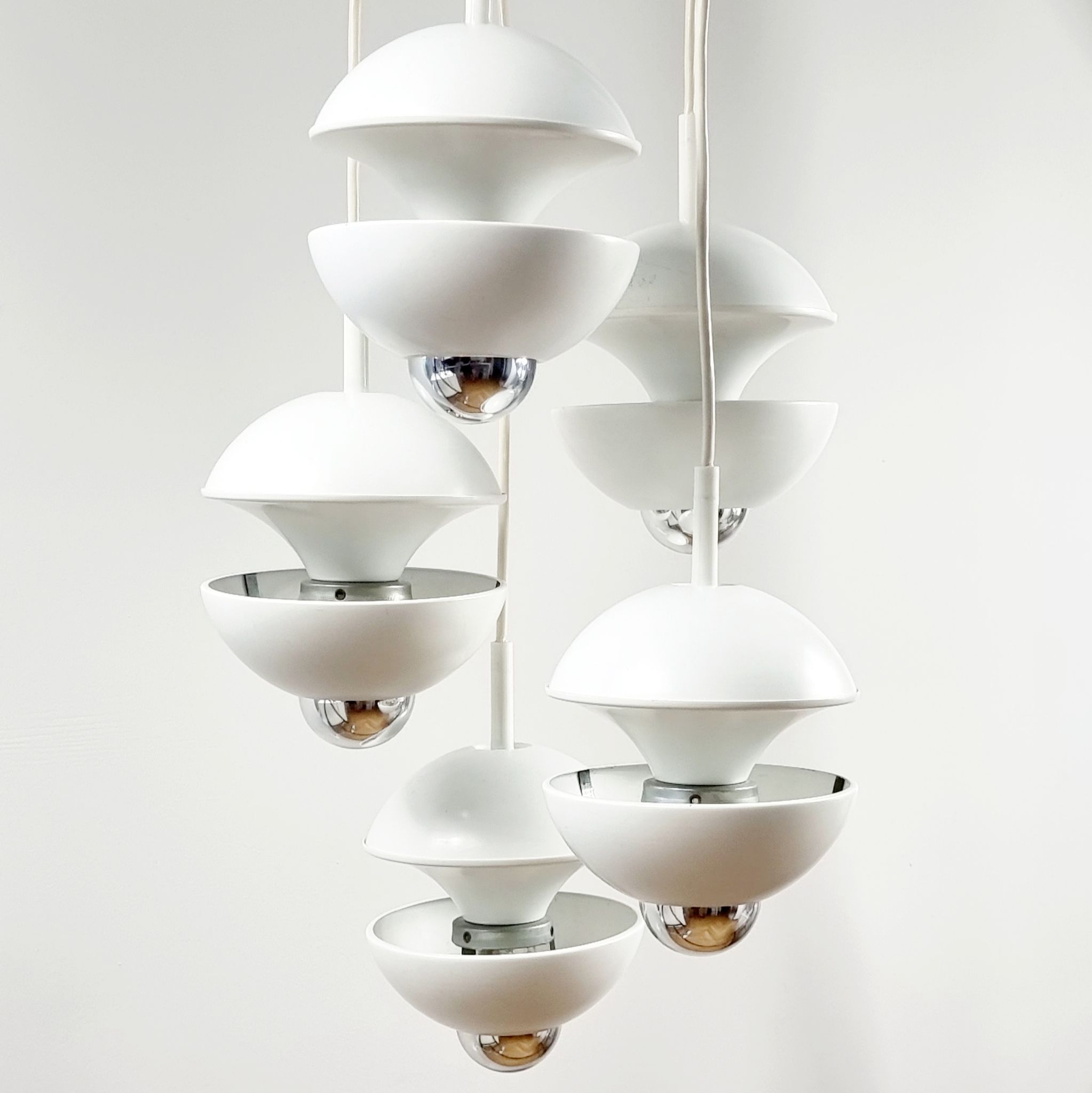 Lustre en cascade de l'ère spatiale par Klaus Hempel pour Kaiser Leuchten, Allemagne, 1972