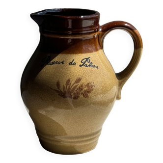 Large reserve pitcher of the boss h19