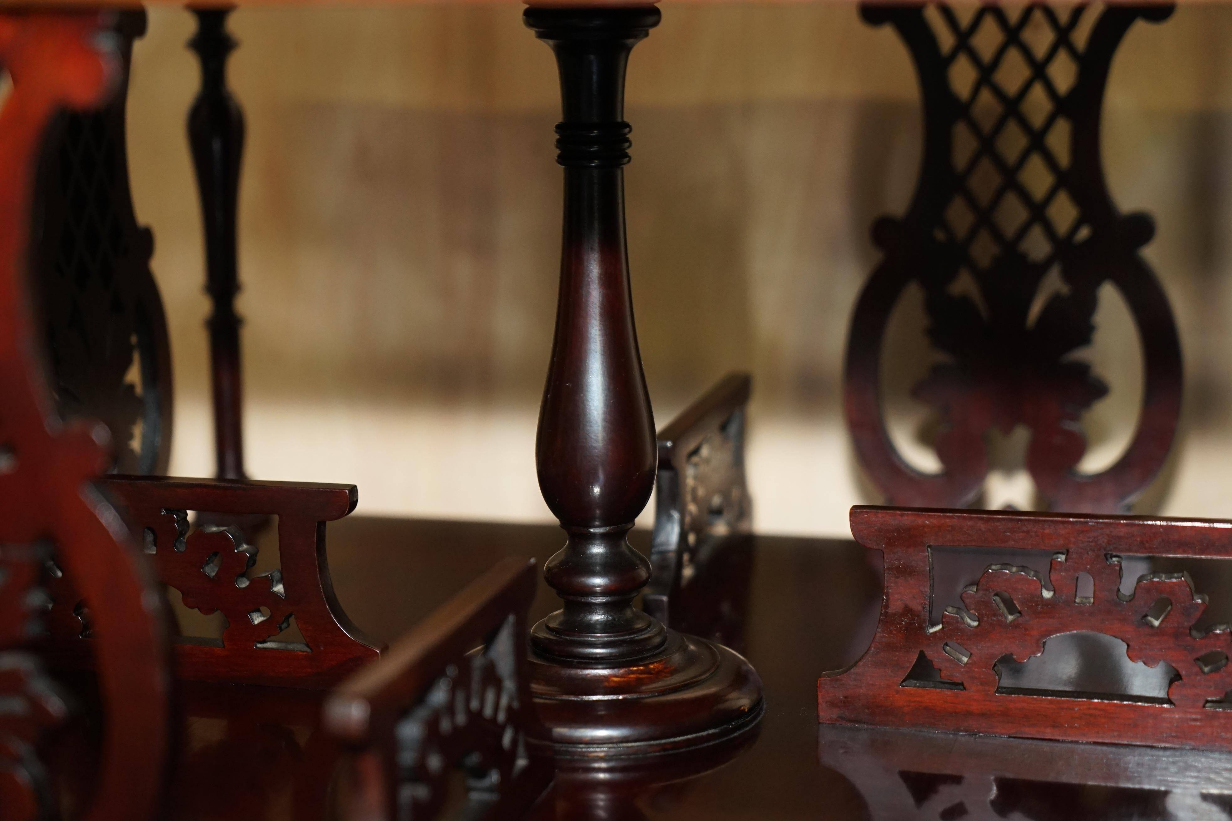 Bibliothèque tournante victorienne en bois dur